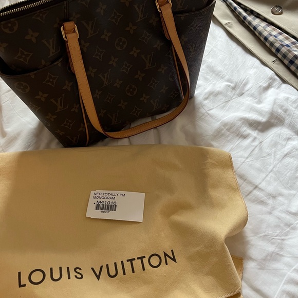 Louis Vuitton totally PM bag - Picture 8 of 8